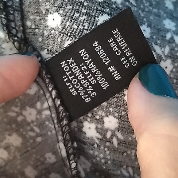 Torrid Cold Shoulder Dress 👗 - Picture 7 of 9